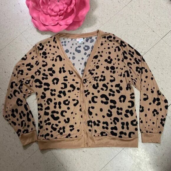 LULAROE Cheryl Cardigan Leopard Print Knit Sweater Button‎ Up Stretch - Picture 1 of 5